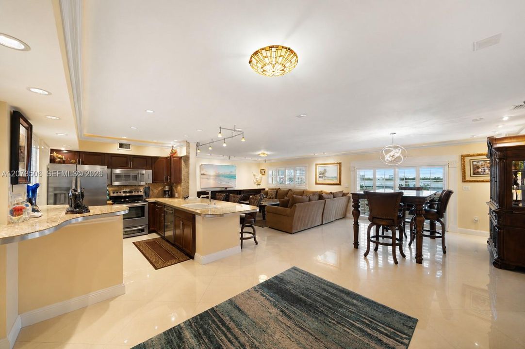En Venta: $389,500 (1 camas, 2 baños, 1300 Pies cuadrados)