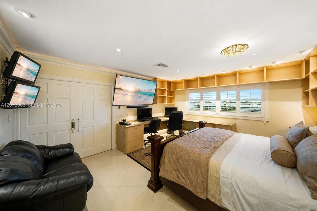 En Venta: $389,500 (1 camas, 2 baños, 1300 Pies cuadrados)