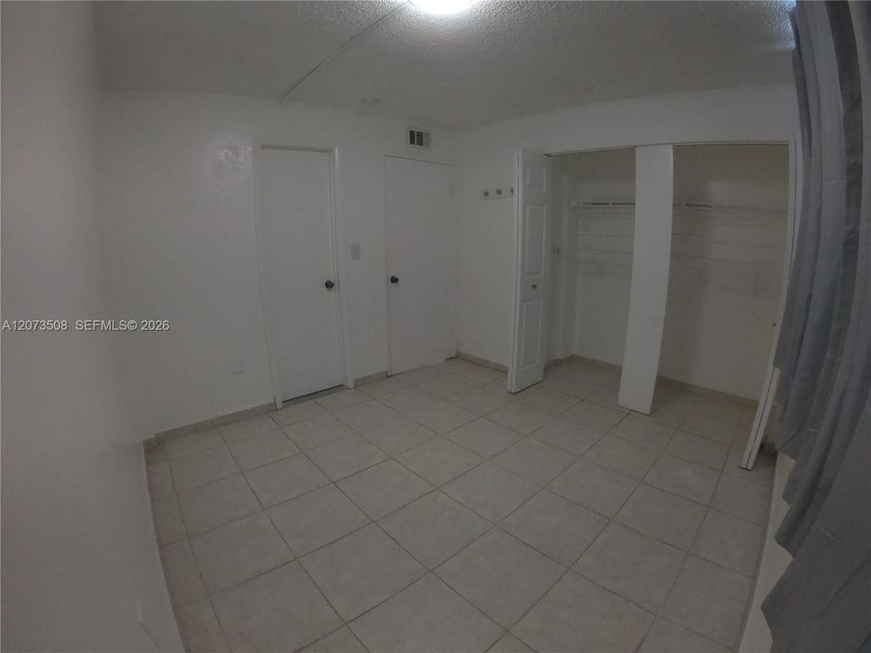 For Rent: $2,150 (2 beds, 2 baths, 827 Square Feet)