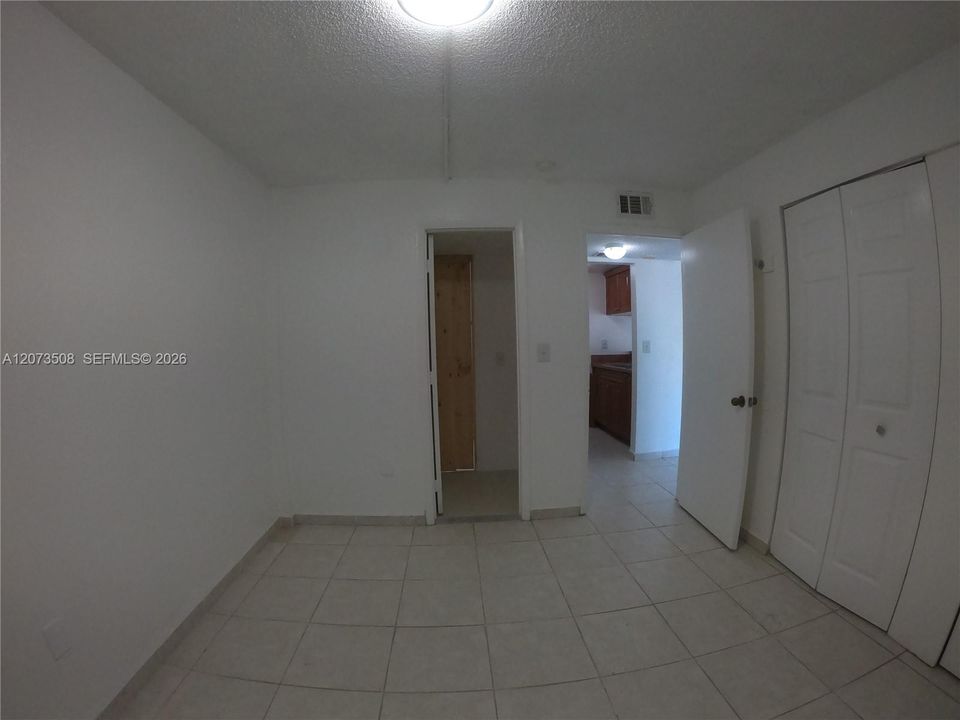 For Rent: $2,150 (2 beds, 2 baths, 827 Square Feet)