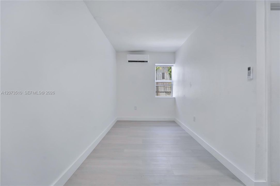 В аренду: $2,250 (2 спален, 1 ванн, 750 Квадратных фут)