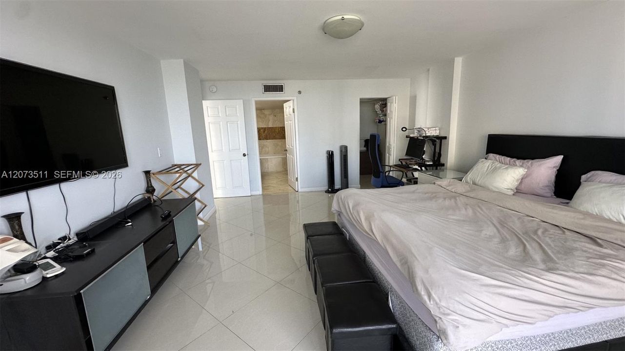 For Rent: $4,500 (3 beds, 3 baths, 2262 Square Feet)