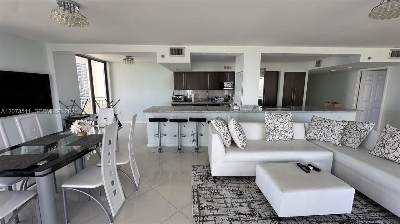 For Rent: $4,500 (3 beds, 3 baths, 2262 Square Feet)