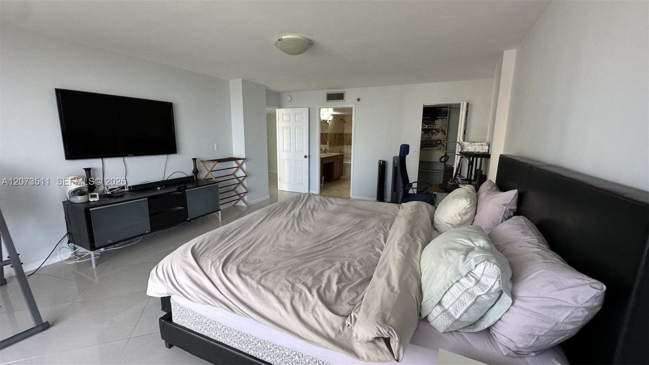 For Rent: $4,500 (3 beds, 3 baths, 2262 Square Feet)