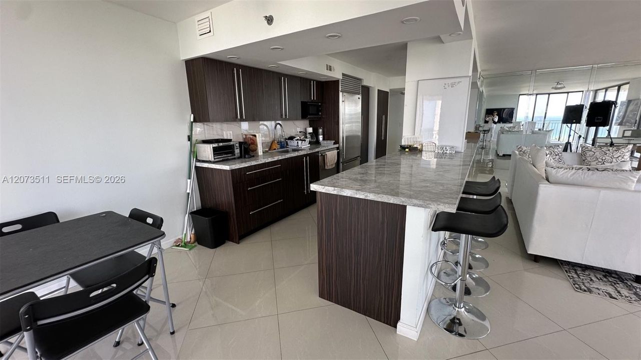 For Rent: $4,500 (3 beds, 3 baths, 2262 Square Feet)