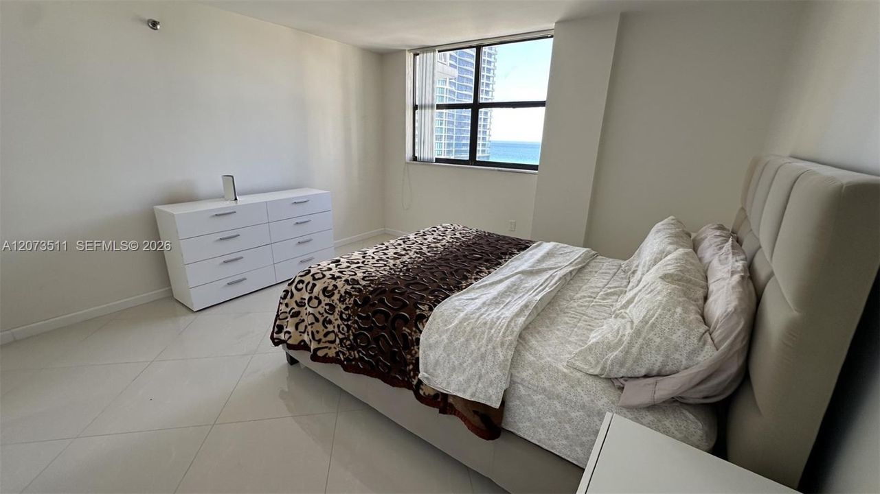 For Rent: $4,500 (3 beds, 3 baths, 2262 Square Feet)