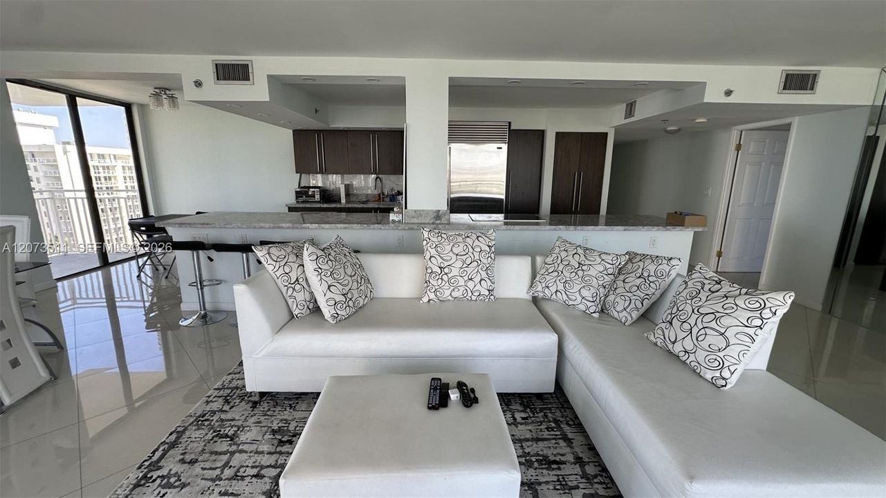 For Rent: $4,500 (3 beds, 3 baths, 2262 Square Feet)