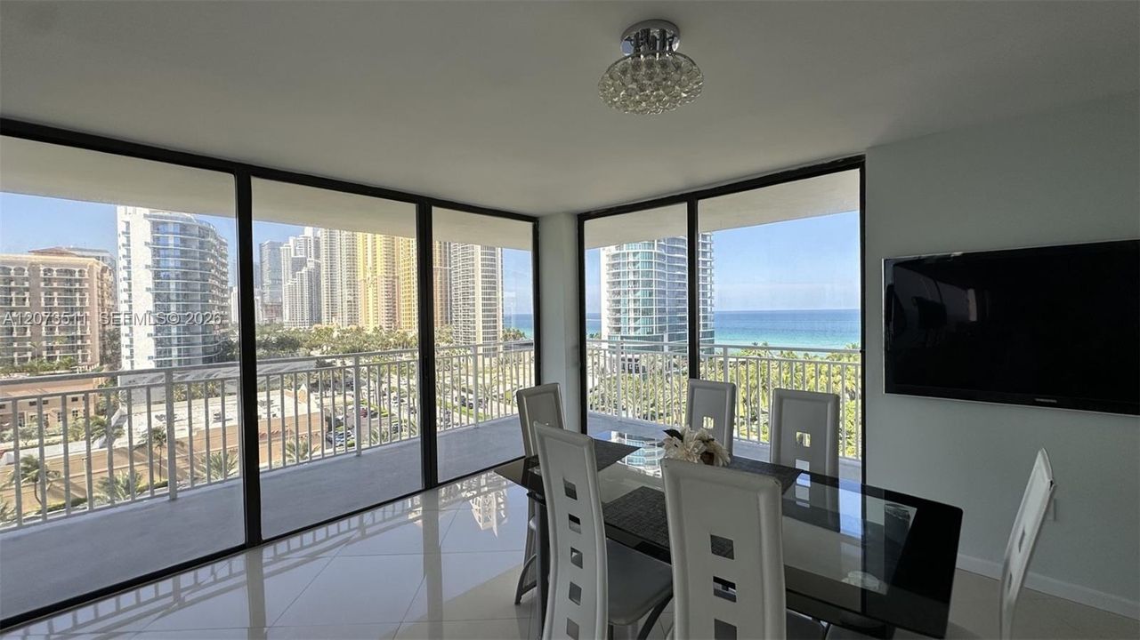 For Rent: $4,500 (3 beds, 3 baths, 2262 Square Feet)