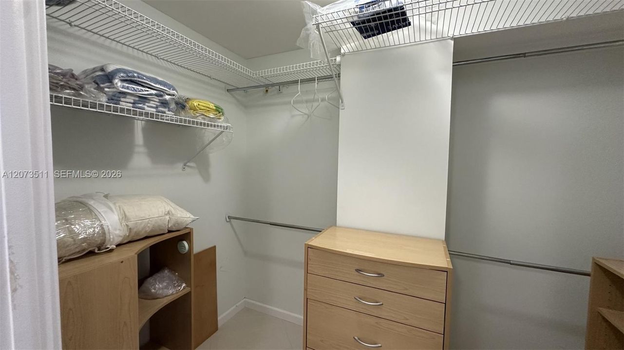 For Rent: $4,500 (3 beds, 3 baths, 2262 Square Feet)