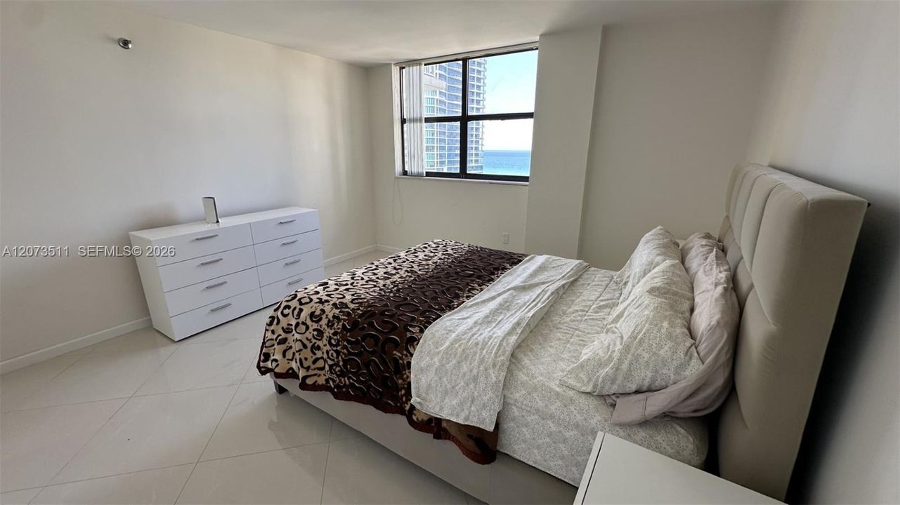 For Rent: $4,500 (3 beds, 3 baths, 2262 Square Feet)