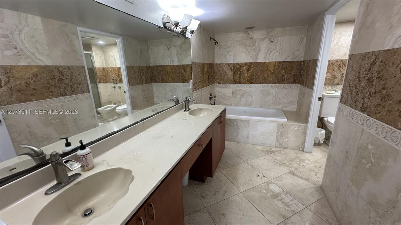 For Rent: $4,500 (3 beds, 3 baths, 2262 Square Feet)