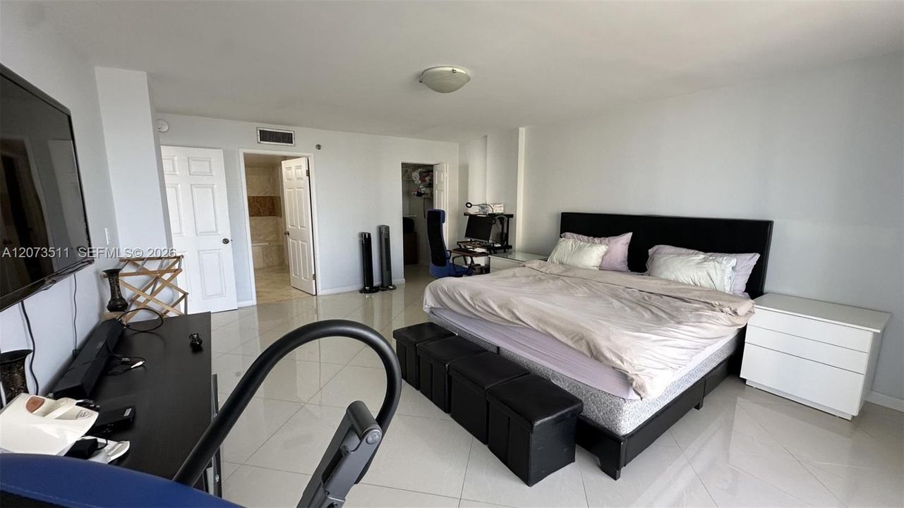 For Rent: $4,500 (3 beds, 3 baths, 2262 Square Feet)