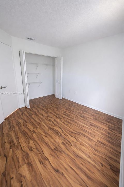 En Renta: $2,500 (3 camas, 2 baños, 1120 Pies cuadrados)