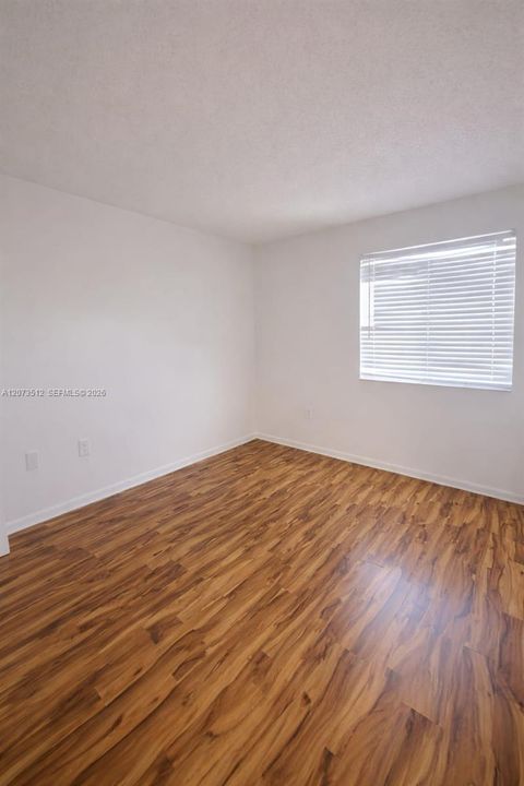 En Renta: $2,500 (3 camas, 2 baños, 1120 Pies cuadrados)