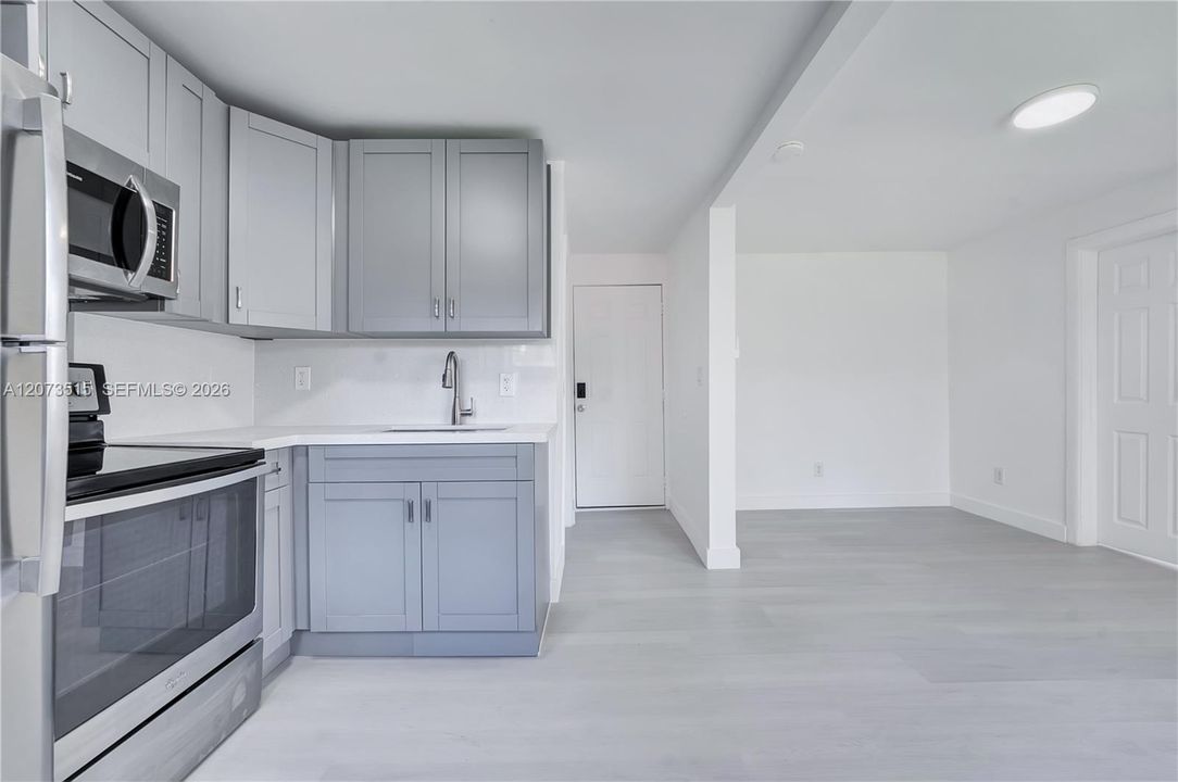 В аренду: $2,000 (1 спален, 1 ванн, 750 Квадратных фут)