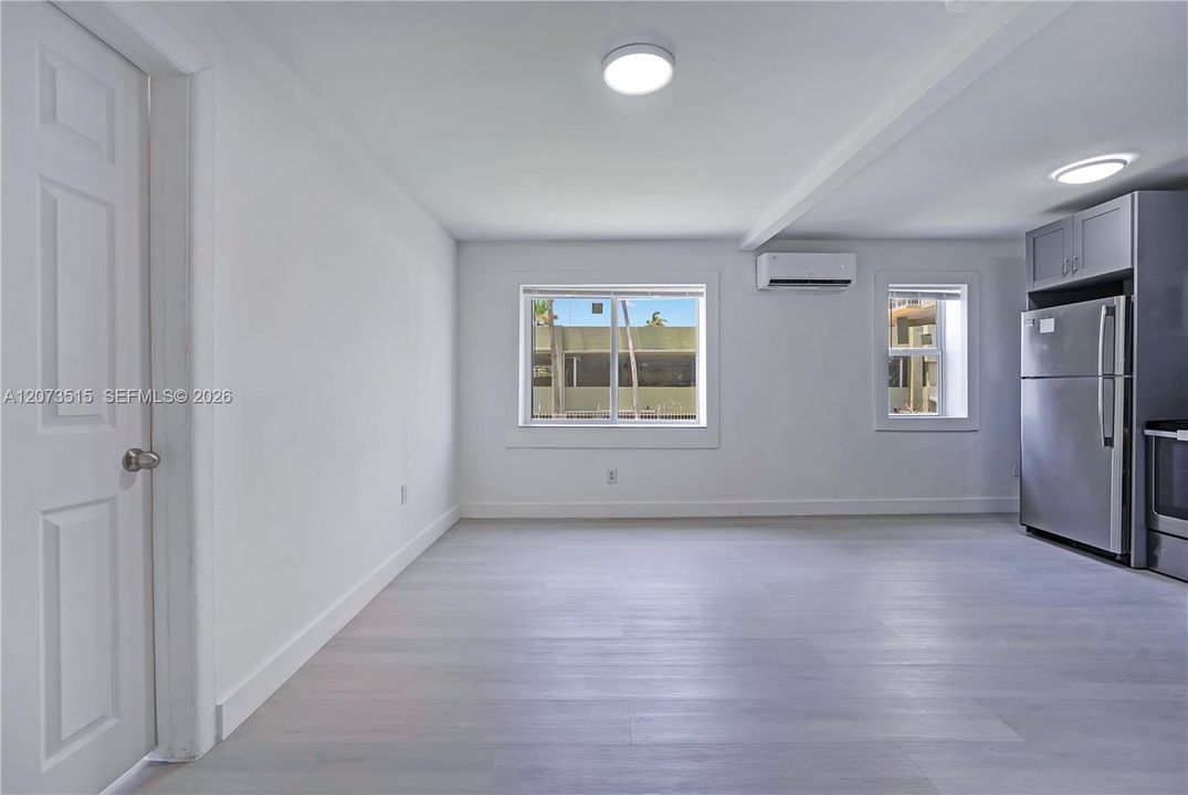 В аренду: $2,000 (1 спален, 1 ванн, 750 Квадратных фут)