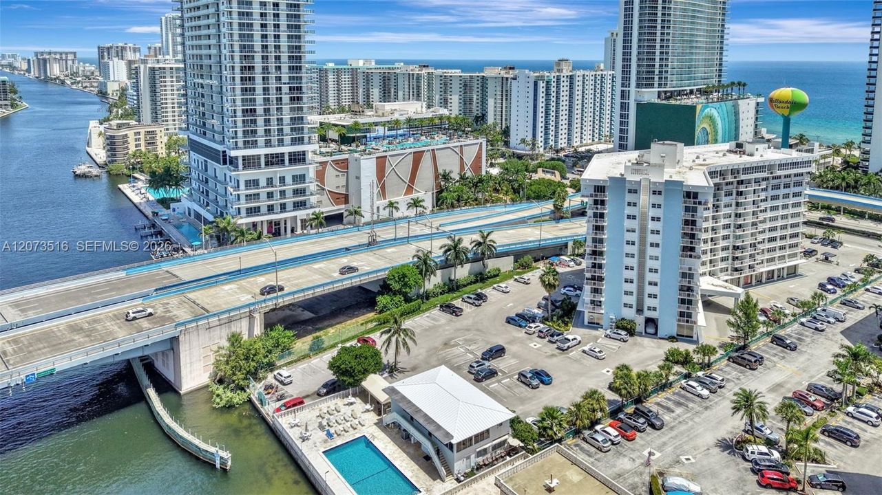 For Sale: $219,990 (1 beds, 1 baths, 646 Square Feet)