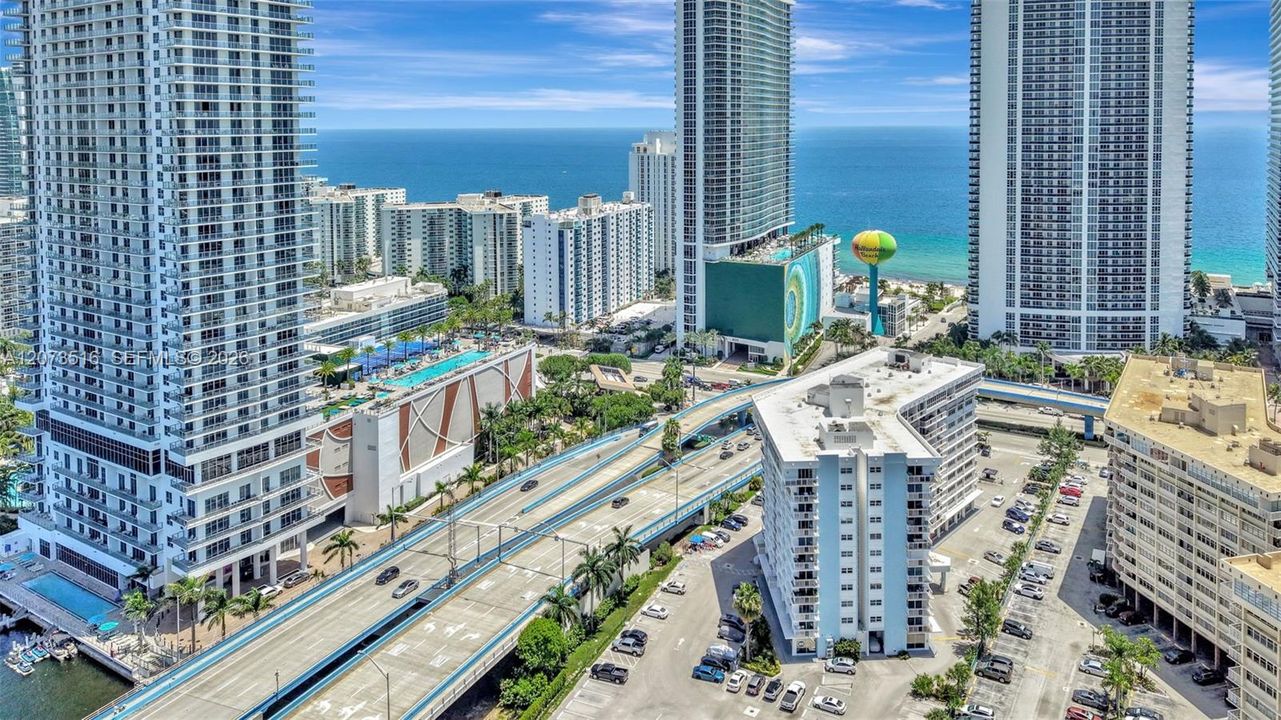 For Sale: $219,990 (1 beds, 1 baths, 646 Square Feet)