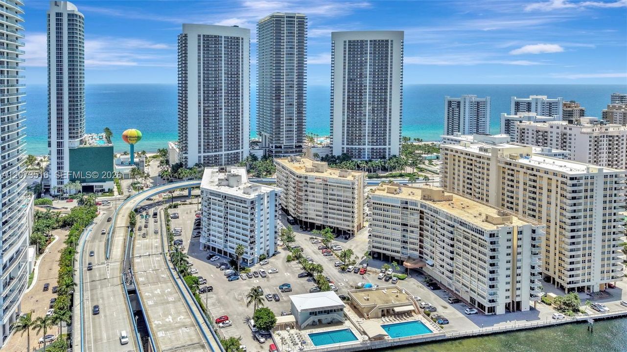 For Sale: $219,990 (1 beds, 1 baths, 646 Square Feet)