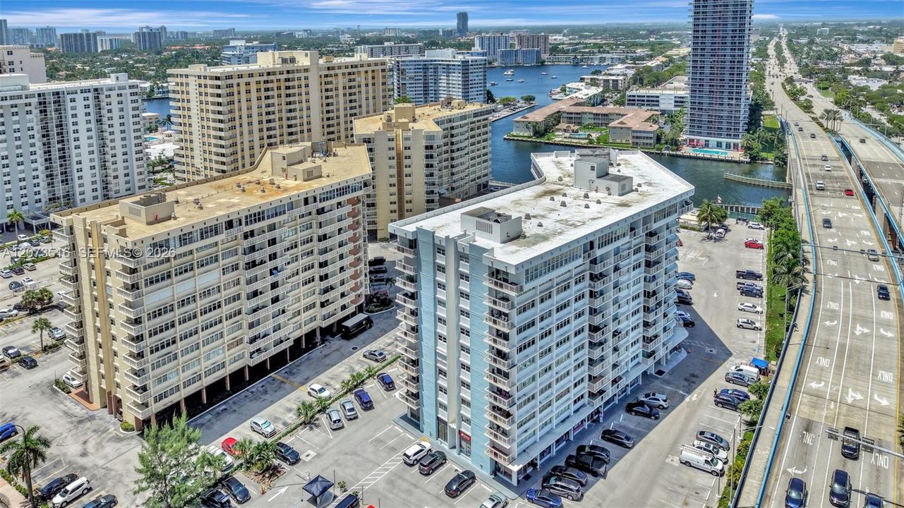 For Sale: $219,990 (1 beds, 1 baths, 646 Square Feet)