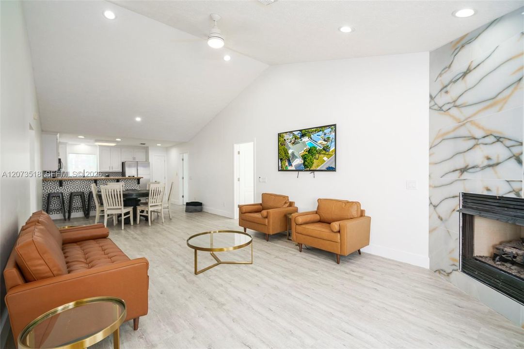 В аренду: $3,895 (3 спален, 2 ванн, 0 Квадратных фут)