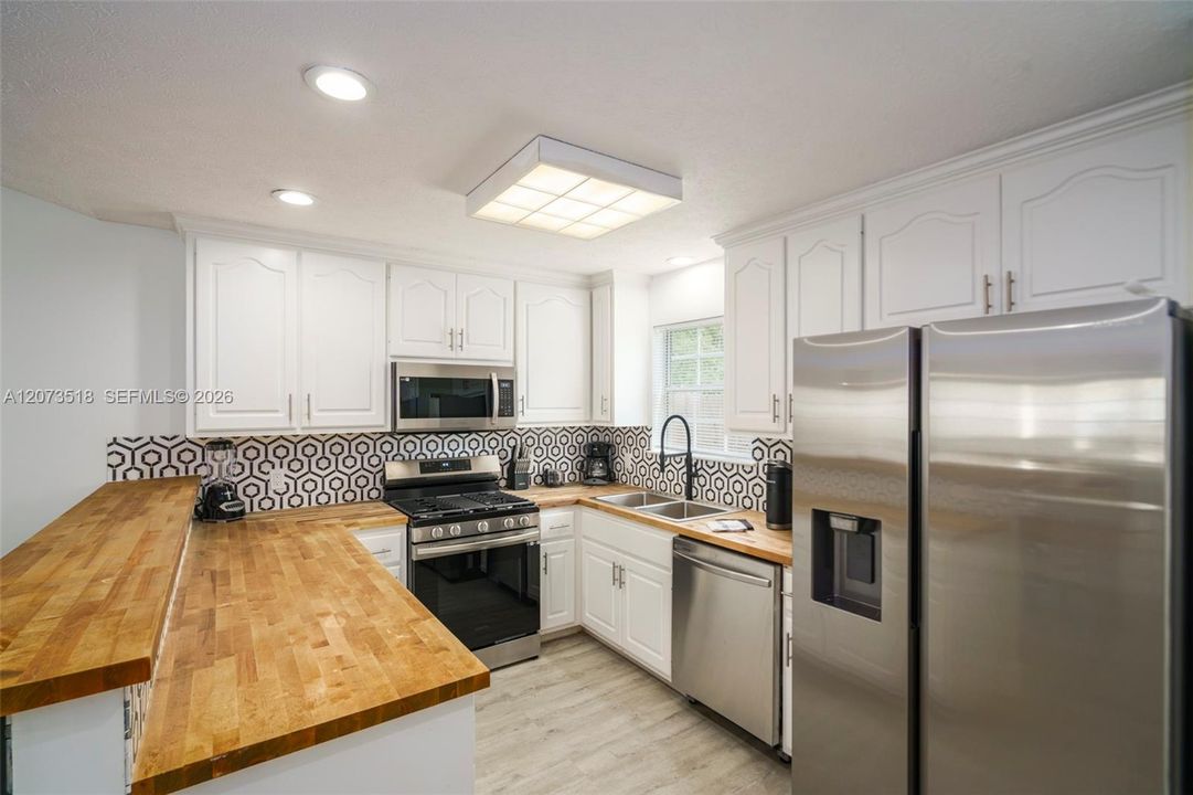 В аренду: $3,895 (3 спален, 2 ванн, 0 Квадратных фут)