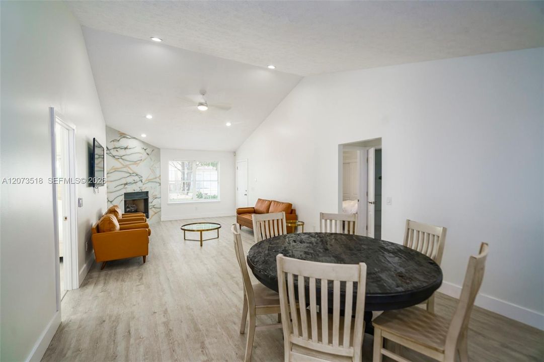 В аренду: $3,895 (3 спален, 2 ванн, 0 Квадратных фут)