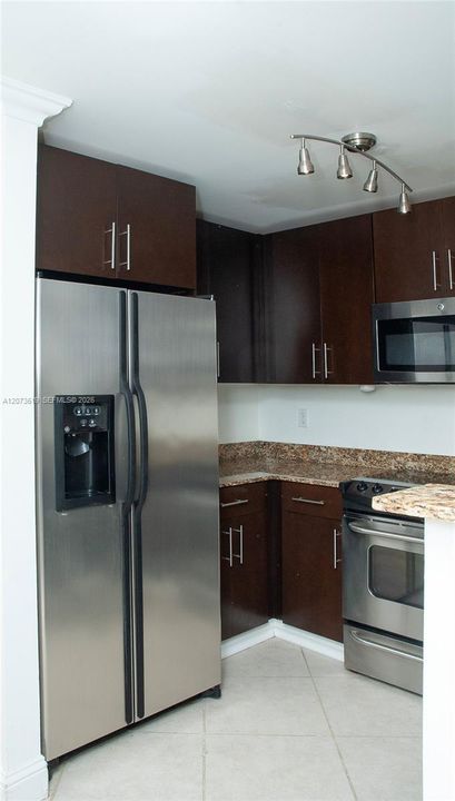 В аренду: $2,700 (1 спален, 1 ванн, 798 Квадратных фут)