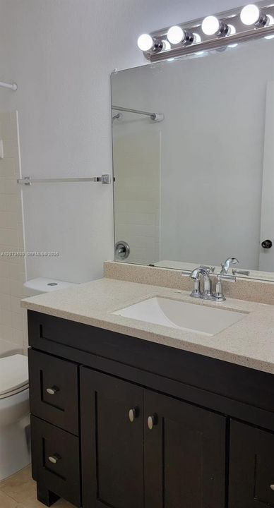 В аренду: $2,350 (2 спален, 2 ванн, 1100 Квадратных фут)