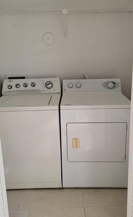 В аренду: $2,350 (2 спален, 2 ванн, 1100 Квадратных фут)