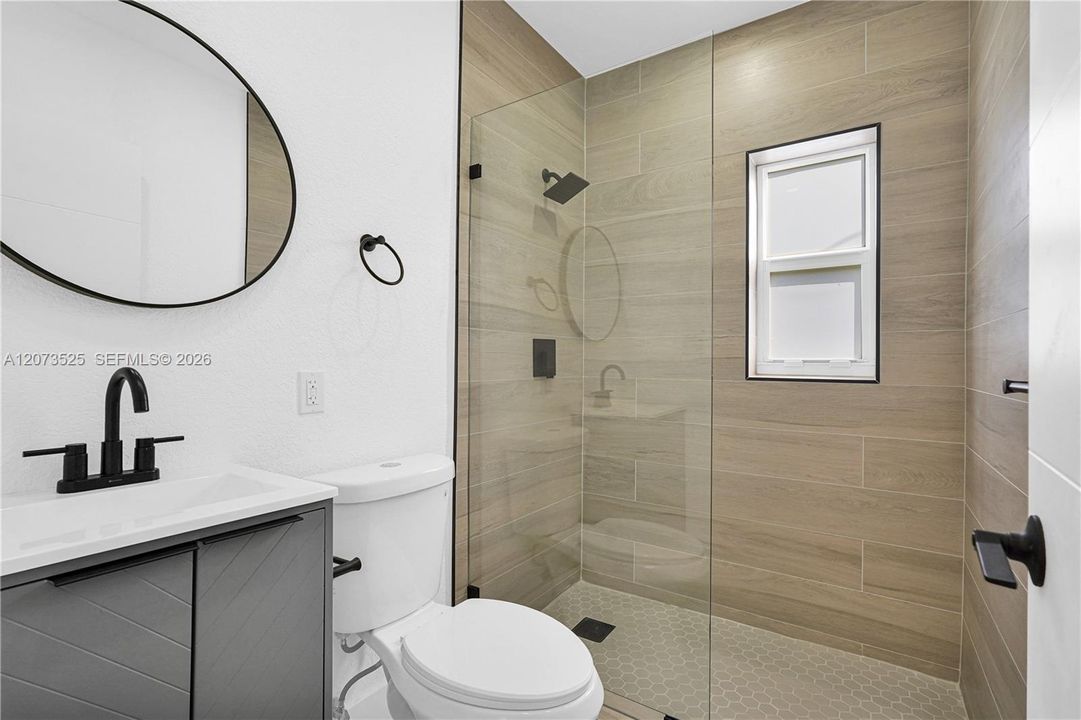 En Venta: $564,900 (3 camas, 1 baños, 900 Pies cuadrados)