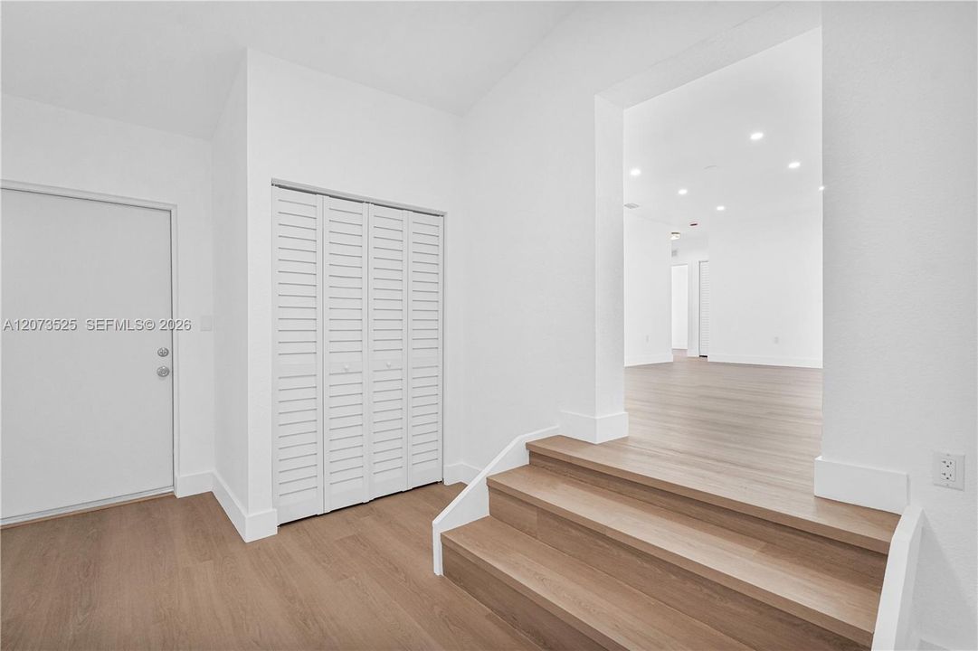 En Venta: $564,900 (3 camas, 1 baños, 900 Pies cuadrados)