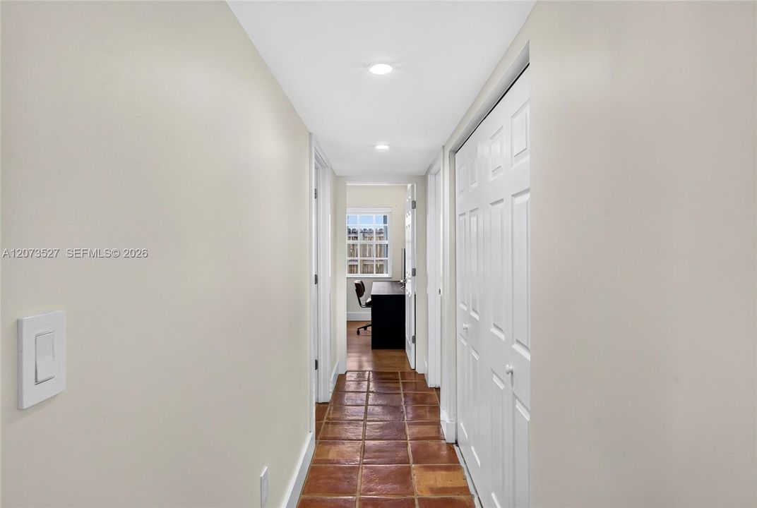En Venta: $875,000 (3 camas, 3 baños, 2017 Pies cuadrados)