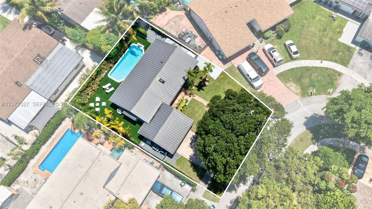 En Venta: $875,000 (3 camas, 3 baños, 2017 Pies cuadrados)