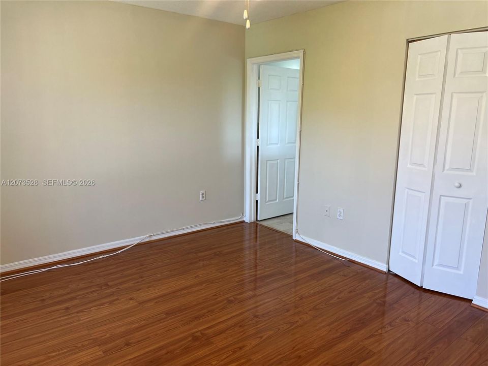 For Sale: $565,000 (3 beds, 2 baths, 1318 Square Feet)