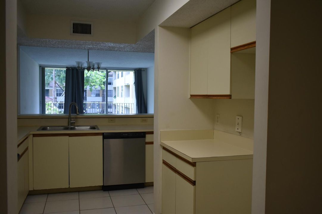 Kitchen 1