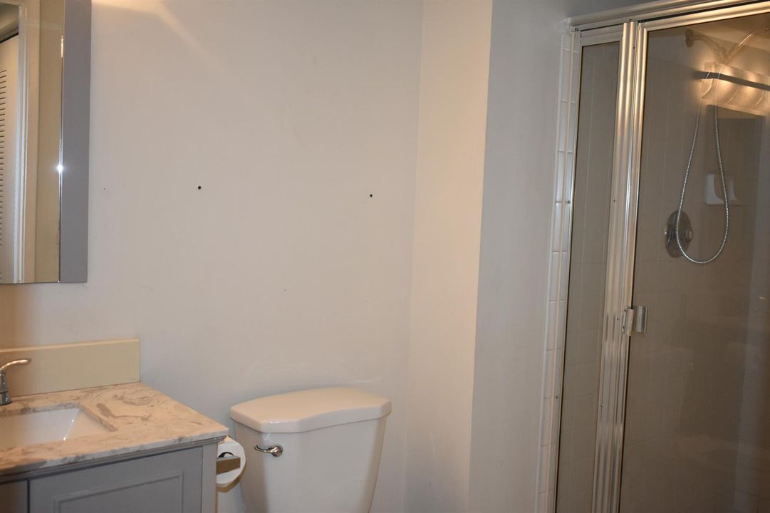2nd Bathroom