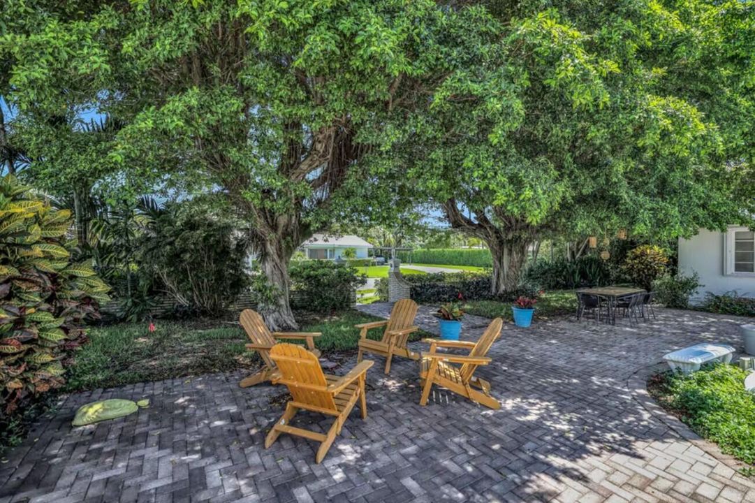 Courtyard Side