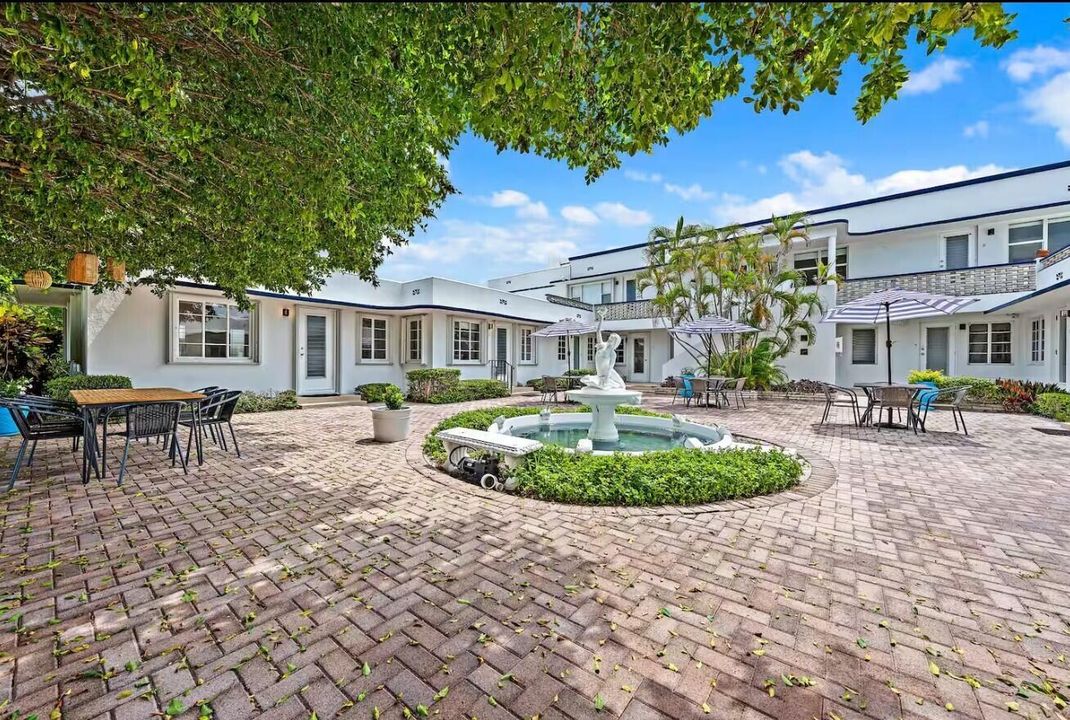 Courtyard Side