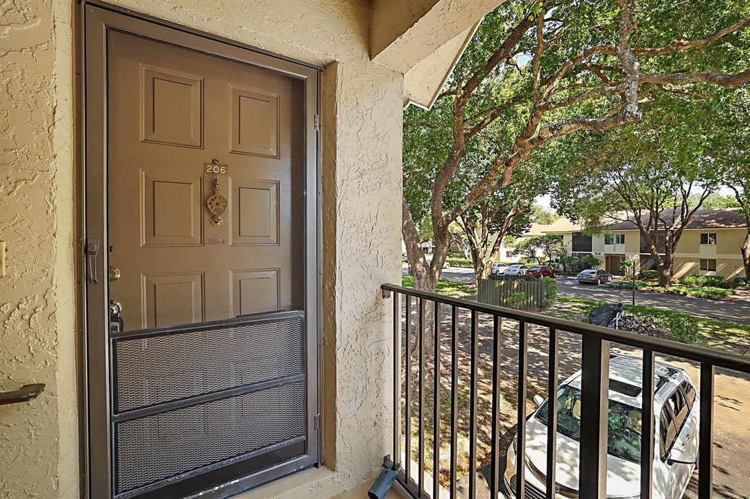 719 Gardens Dr. Unit 206-15