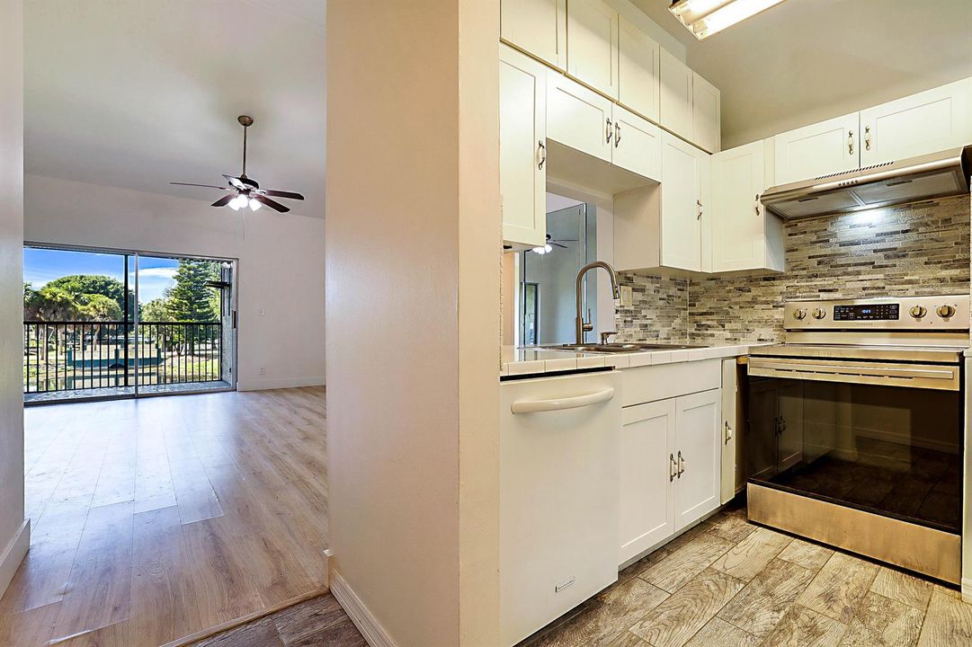 719 Gardens Dr. Unit 206-26