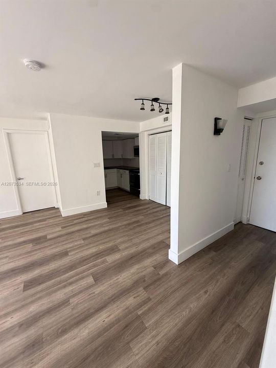 В аренду: $2,350 (2 спален, 2 ванн, 899 Квадратных фут)