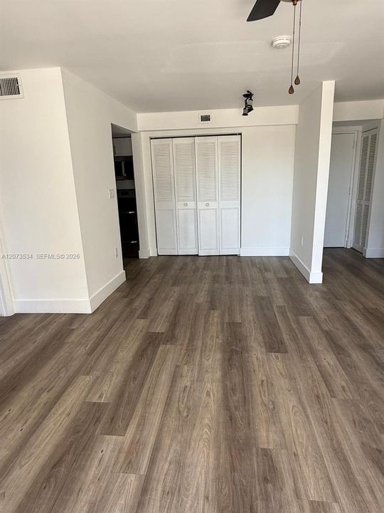 В аренду: $2,350 (2 спален, 2 ванн, 899 Квадратных фут)