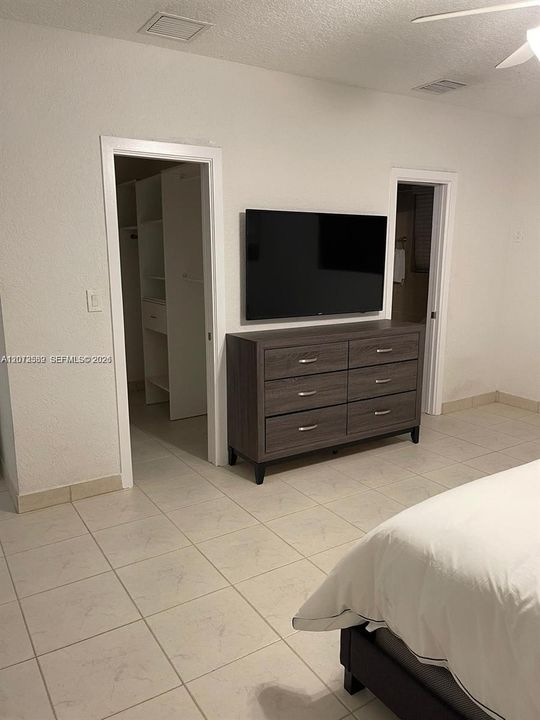 For Rent: $14,500 (3 beds, 2 baths, 2148 Square Feet)