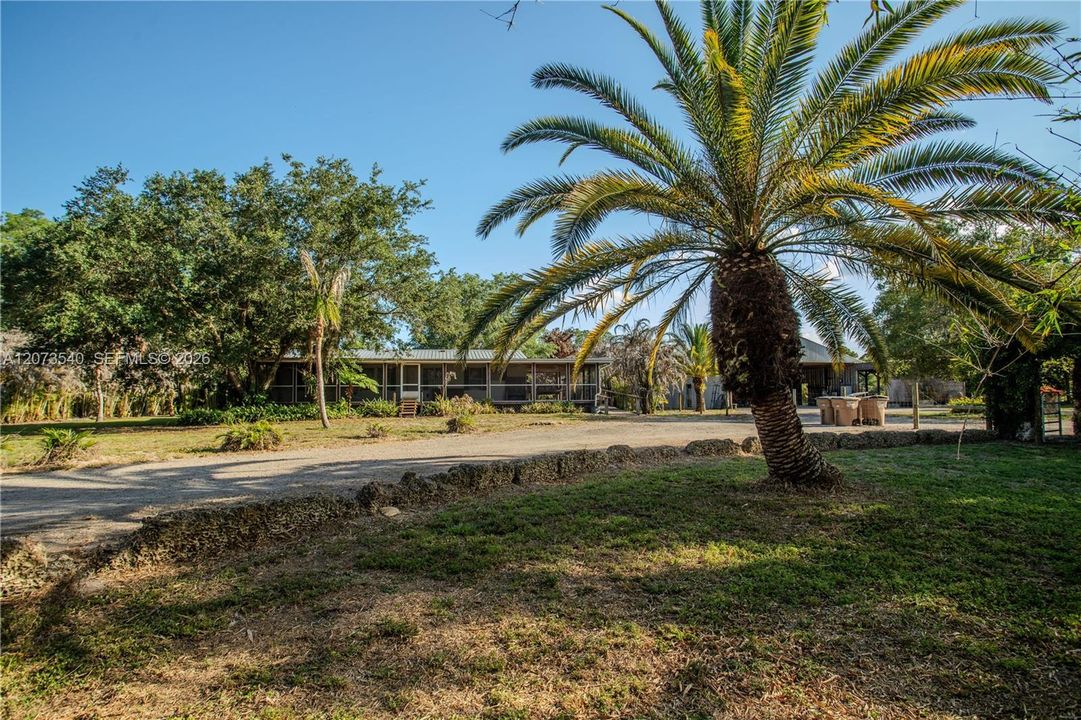 3880 Packinghouse Rd, Alva FL 33920