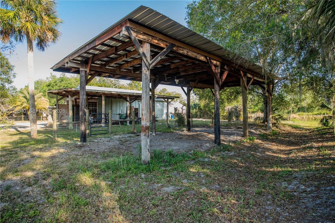 3880 Packinghouse Rd, Alva FL 33920
