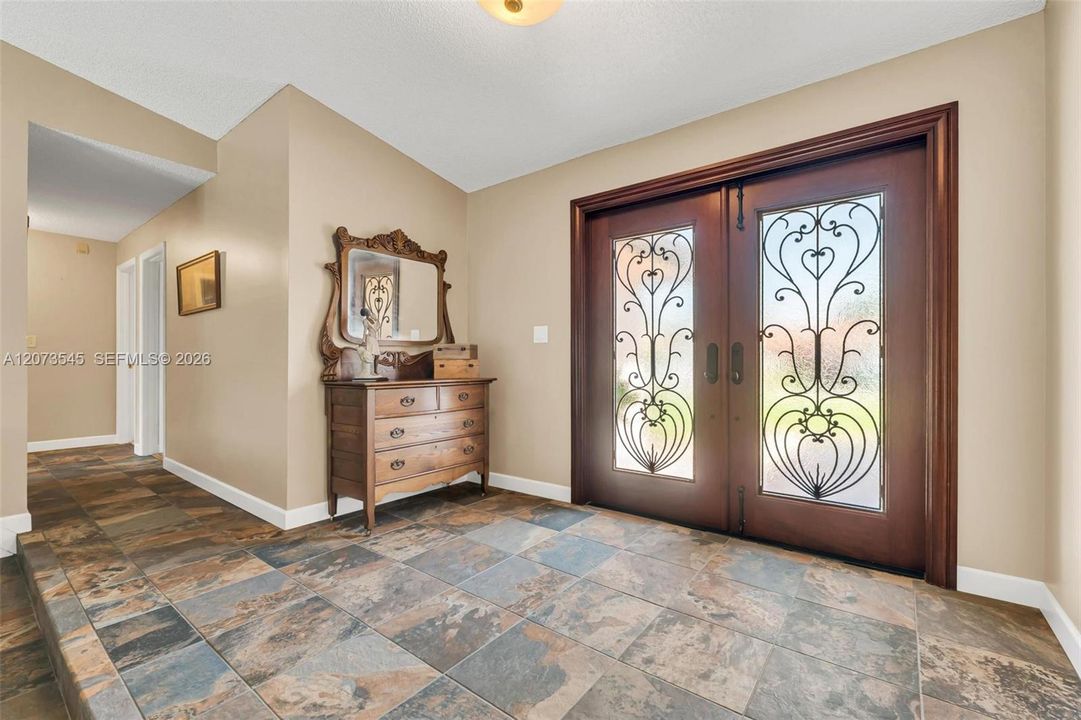 For Sale: $779,000 (3 beds, 2 baths, 1925 Square Feet)