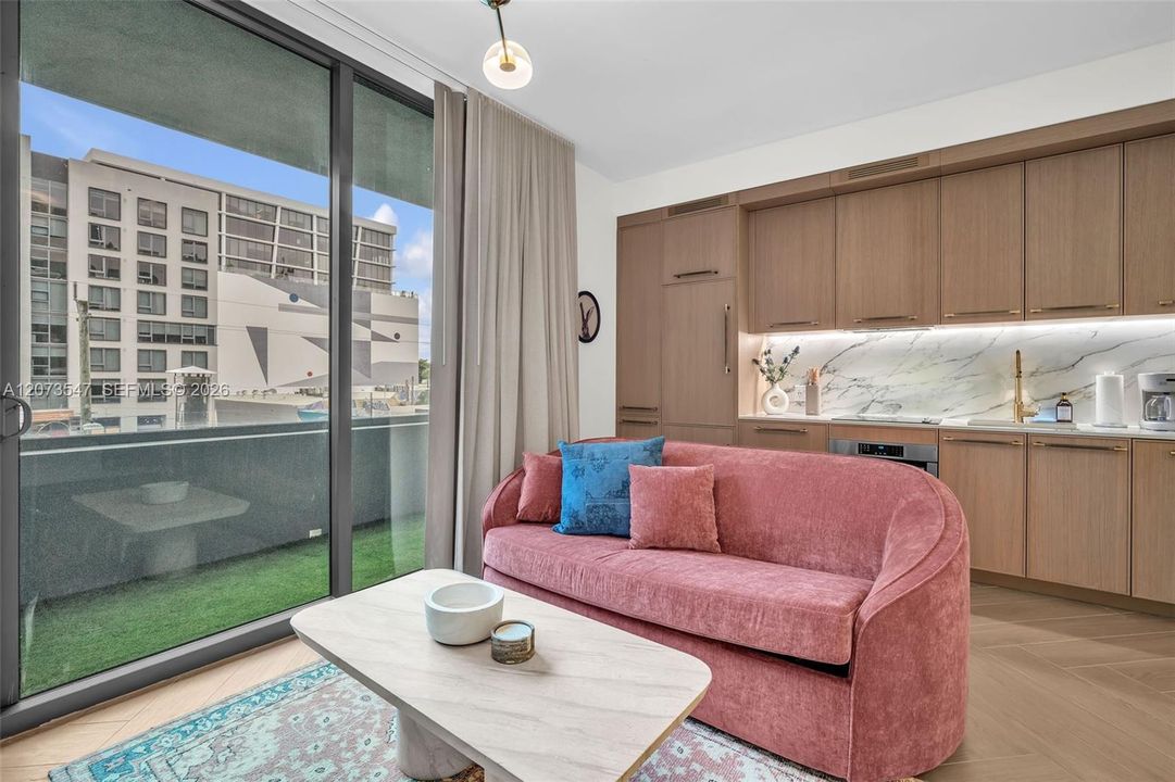 В аренду: $3,500 (0 спален, 1 ванн, 0 Квадратных фут)