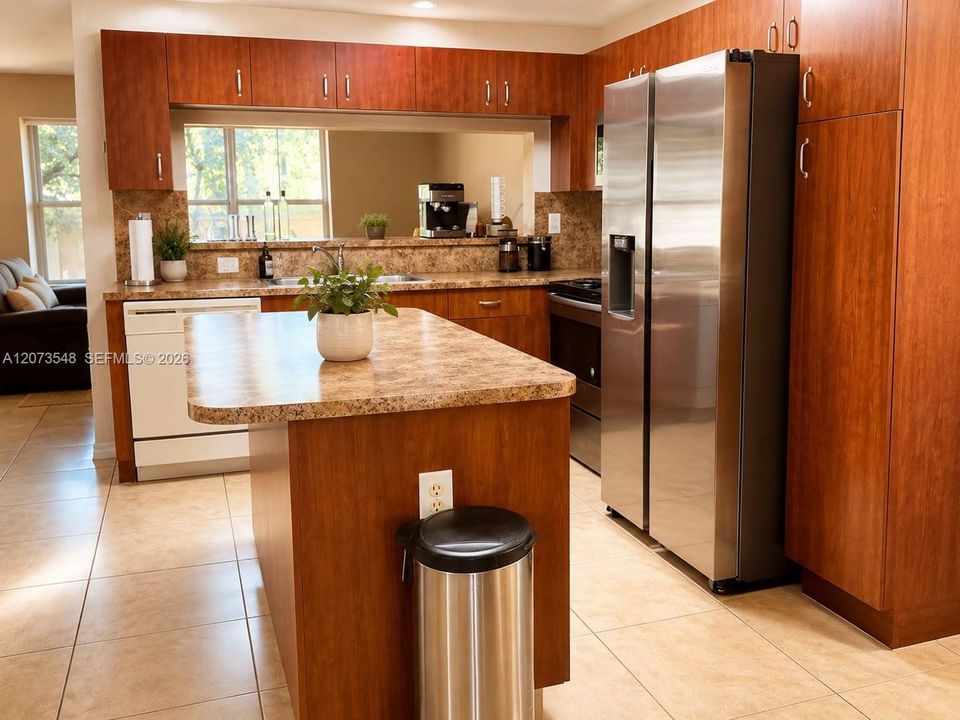 For Rent: $4,700 (4 beds, 4 baths, 3257 Square Feet)