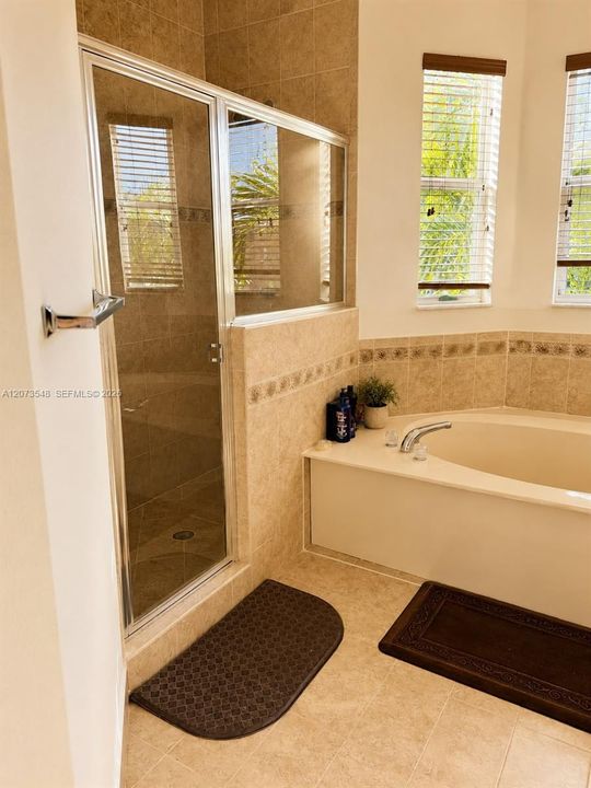 For Rent: $4,700 (4 beds, 4 baths, 3257 Square Feet)